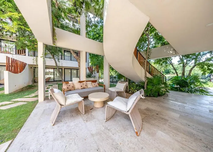 Modern 1br W Private Jacuzzi Pool Balcony
