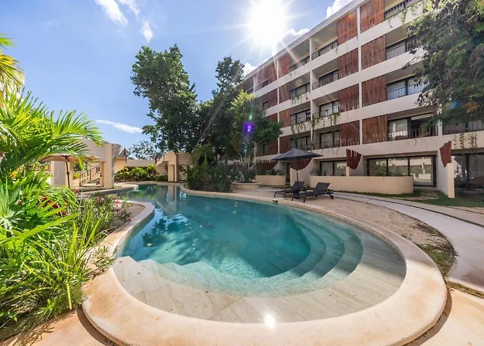 Modern 1br W Private Jacuzzi Pool Balcony
